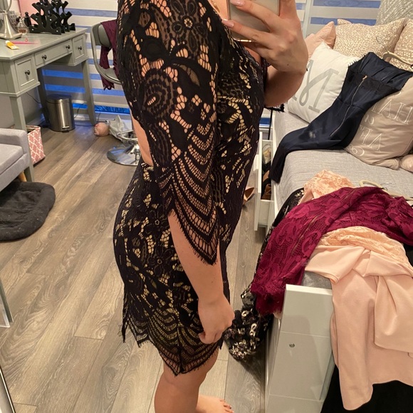 Forever 21 lace dress - Picture 2 of 5